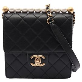 Borsa a tracolla Chanel Matelassé in pelle nera Nero