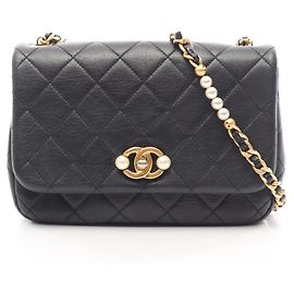 Sac à épaule Chanel Matelassé en cuir noir Noir