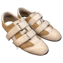 Gucci-Sneaker aus Monogramm-Canvas und Leder Weiß Beige