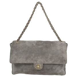 Sac Chanel Souplissimo Maxi Flap en daim matelassé gris Gris