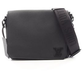 Bolsa de Ombro Louis Vuitton Takeoff Messenger Preto