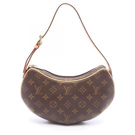 Bolsa de Ombro Louis Vuitton Pochette Croissant Monogram Marrom Monograma
