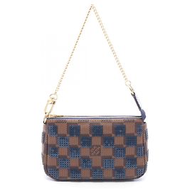 Louis Vuitton Mini Pochette Accessoires Braun Marineblau