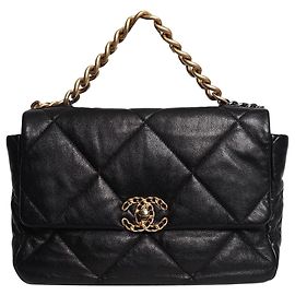 Chanel Bolsa de ombro acolchoada em pele de cordeiro preta 19 com corrente Preto