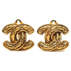 Brincos de pressão Chanel Coco Mark Matelassé banhados a ouro Dourado