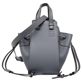 Loewe Anagram Hammock Mini Handtasche Braun