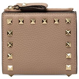 Portefeuille compact Rockstud Valentino en cuir de veau grainé marron Marron Chair