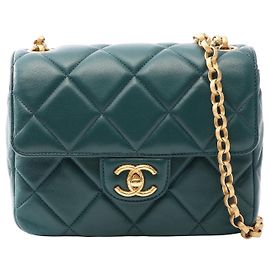 Chanel Mini Square Quilted Lambskin Bijoux Logo Chain Flap Verde Verde Verde oscuro