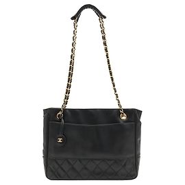 Borsa a tracolla Matelassé con catena e nappina CHANEL, Nero Nero