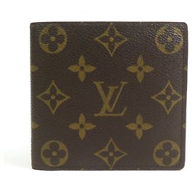 Louis Vuitton Bi-fold Wallet in Brown Monogram Brown