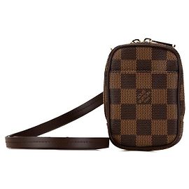 Bolso Crossbody Louis Vuitton Etui Okapi PM Castaño