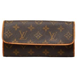 Louis Vuitton Pochette Twin PM Pouch Marron
