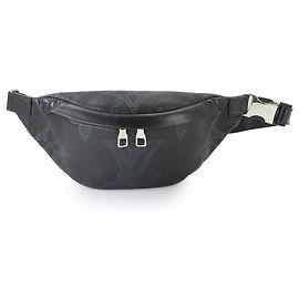 Louis Vuitton Monogram Giant Shadow Discovery Bumbag Black