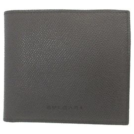 Bulgari Portafoglio bi-fold da uomo in pelle nera Bvlgari Nero
