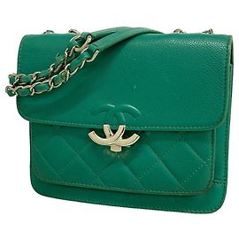 Bolsa de Ombro com Corrente Chanel Matelassé Verde