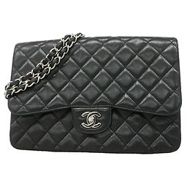 Borsa a tracolla Chanel in vitello grana nera Nero
