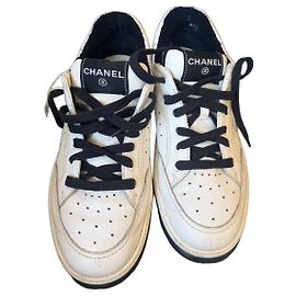 Sneakers Chanel in pelle bianca e nera Nero Bianco