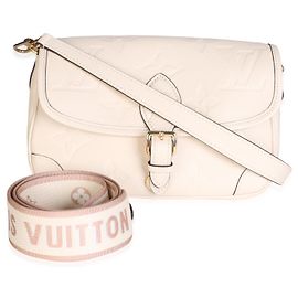Louis Vuitton Cream Giant Monogram Empreinte Diane Blanc Autre