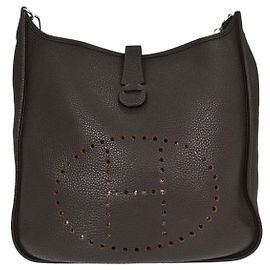 Borsa Evelyne Gen III Clemence PM di Hermès Marrone