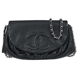 Chanel Timeless Half Moon Flap Caviar Médio Preto