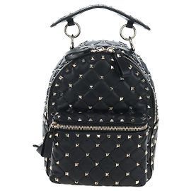 Valentino Garavani Rockstud Spike Quilted Leather Mini Schwarz