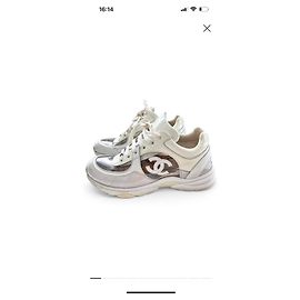 Baskets Chanel en cuir blanc et transparent Blanc Autre