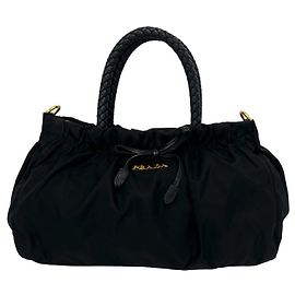 Sac à main Prada en nylon noir et cuir Noir