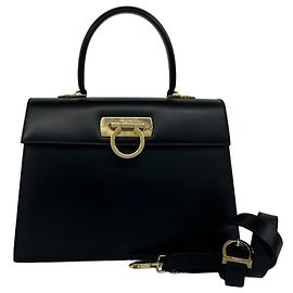 Bolsa em pele de vitelo Salvatore Ferragamo Preto