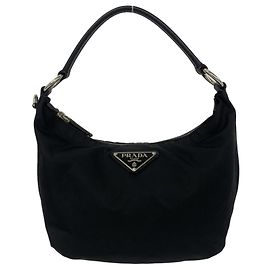 Bolsa de Ombro Prada com Logotipo Triangular em Metal Preto
