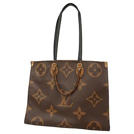 Louis Vuitton Monogram Giant Reverse OnTheGo GM Tote Bag Braun