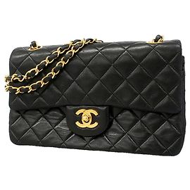 Bolso de hombro Chanel Matelassé Negro