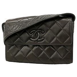 Bolsa de Ombro Chanel Matelassé em pele de cordeiro Preto