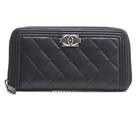 Cartera larga Chanel Matelassé de piel de cordero negra Negro