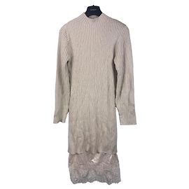 Vestido de malha canelada Staud com acabamento em renda Bege