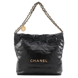 Borsa Chanel 22 Matelassé Small in pelle di vitello lucida Nero
