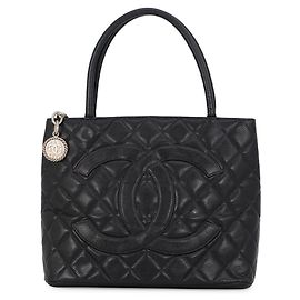 Bolso Tote Chanel de piel de becerro granulada negra Negro
