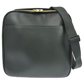 Louis Vuitton Tura Messenger Cuir Taiga Vert
