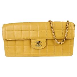 Chanel Chocolate Bar Flap Quilted Lambskin East West Bege