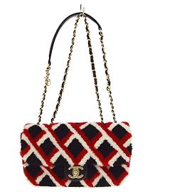 Chanel Emoticon CC Flap Shearling avec Agneau Matelassé Medium Multicolore