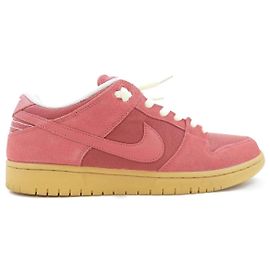 Autre Marque Baskets Nike Rouge