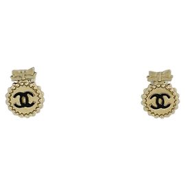 Boucles d'oreilles puces Chanel plaquées or Doré
