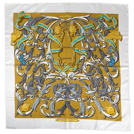 Hermès Hermes Carre 90 LE MORS A LA CONETABLE Seidentuch Weiß Mehrfarben
