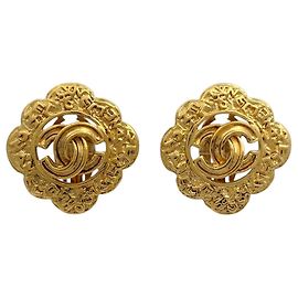 Brincos de pressão Chanel banhados a ouro Dourado