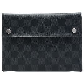 Louis Vuitton Black Damier Graphite Alpha Pochette MM Noir