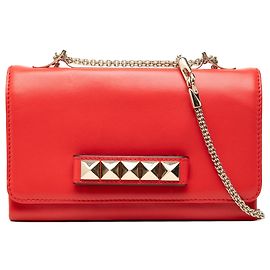 Clutch com corrente Valentino Rockstud Va Va Voom em couro vermelho Vermelho