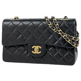 Chanel Matelassé Black Leather Shoulder Bag Black