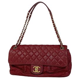 Bolsa de Ombro Chanel Matelassé em Couro Vermelho Vermelho