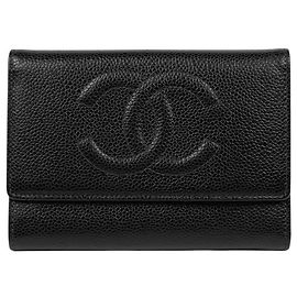 Cartera tri-fold Chanel en piel de becerro granulada negra Negro