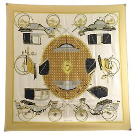Hermès PAÑUELO HERMES LES VOITURES A TRANSFORMATION 1ERE EDITION 1965 AMARILLO Amarillo