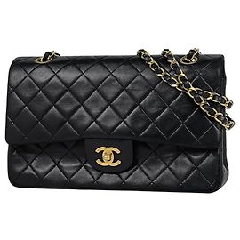 Borsa a tracolla Chanel Matelassé in pelle nera Nero